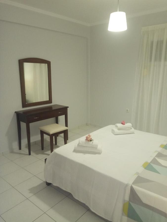 Blue Apartment Preveza Bagian luar foto